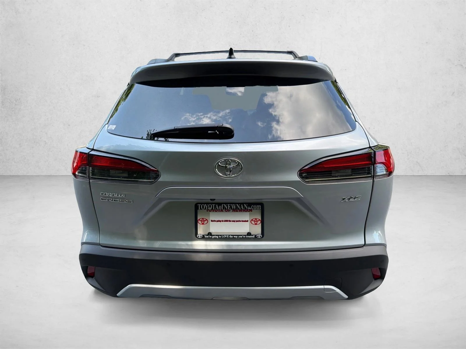 New 2026 Sonic Silver Toyota XLE image 4