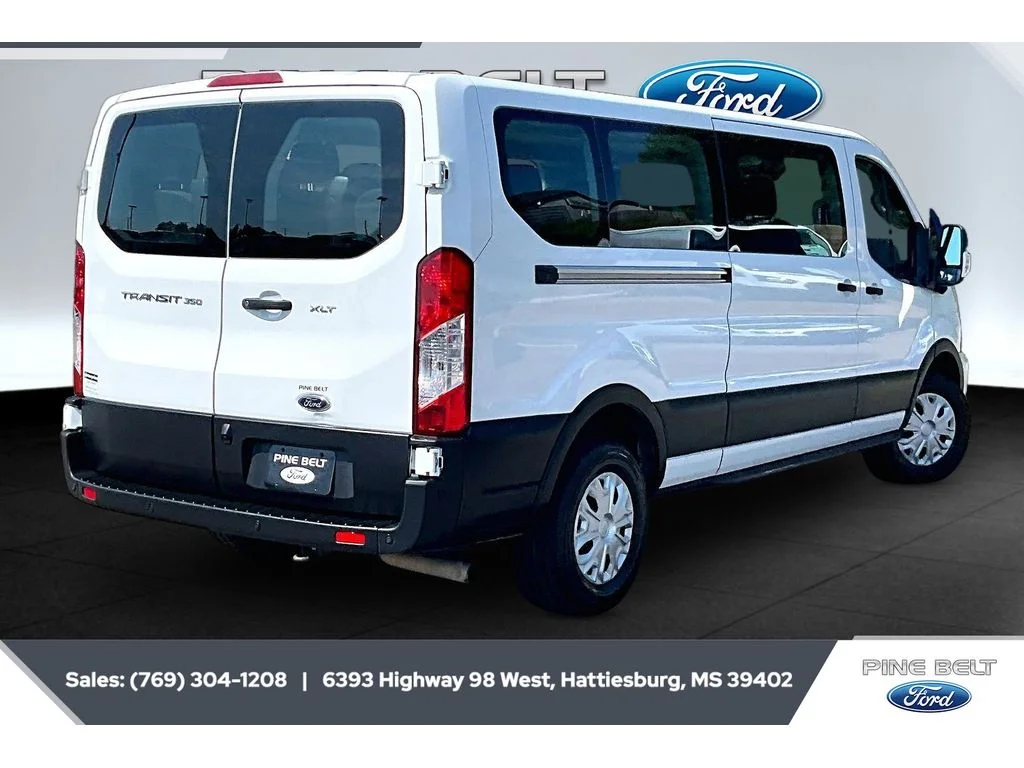 Used 2023 Oxford White Ford XLT image 11