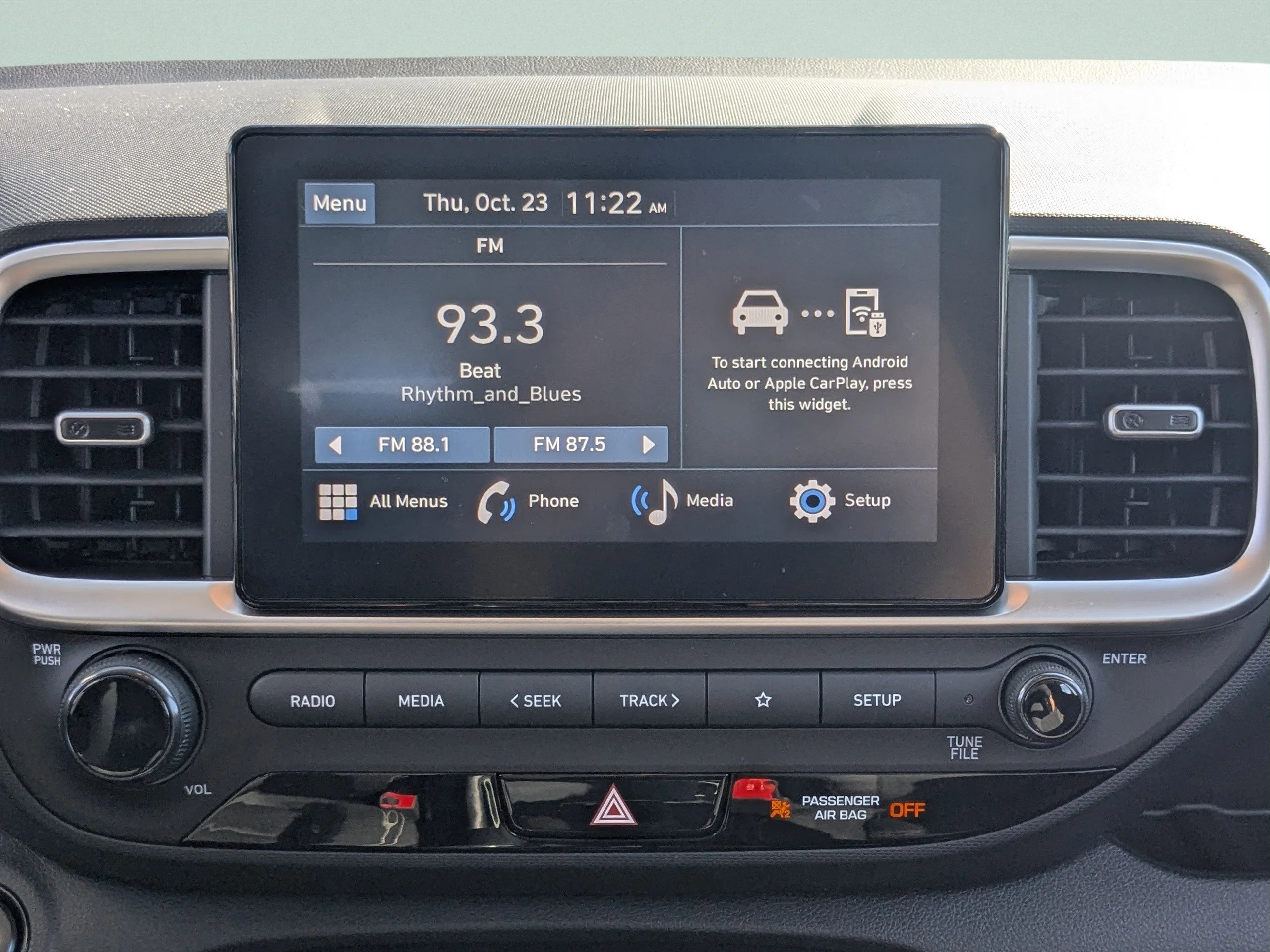 Used 2025 Lunar White Hyundai SEL image 12