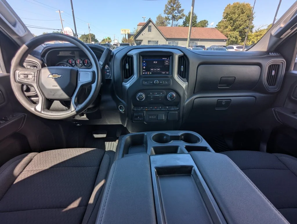 Used 2024 White Chevrolet Custom image 13