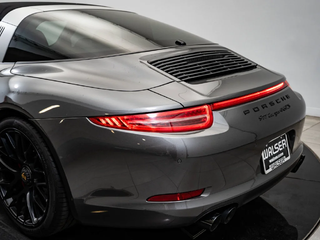 Used 2016 Agate Gray Metallic Porsche Targa 4 GTS image 21