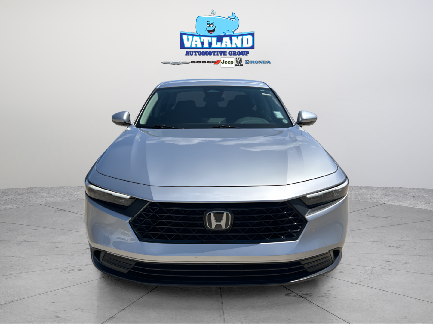 Used 2024 Silver Honda LX image 8