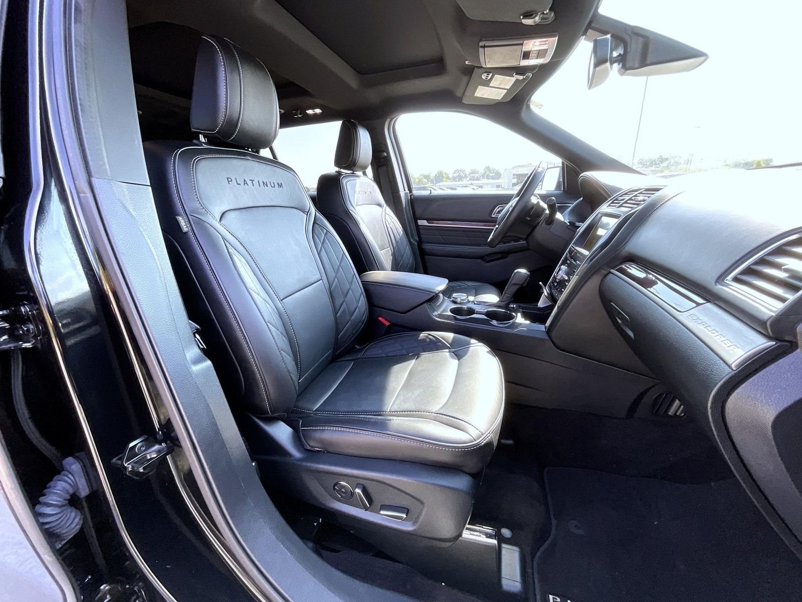 Used 2018 Black Ford Platinum image 16