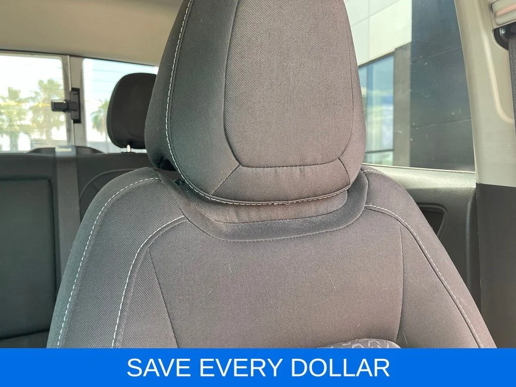 Used 2021 Red GMC Elevation image 19