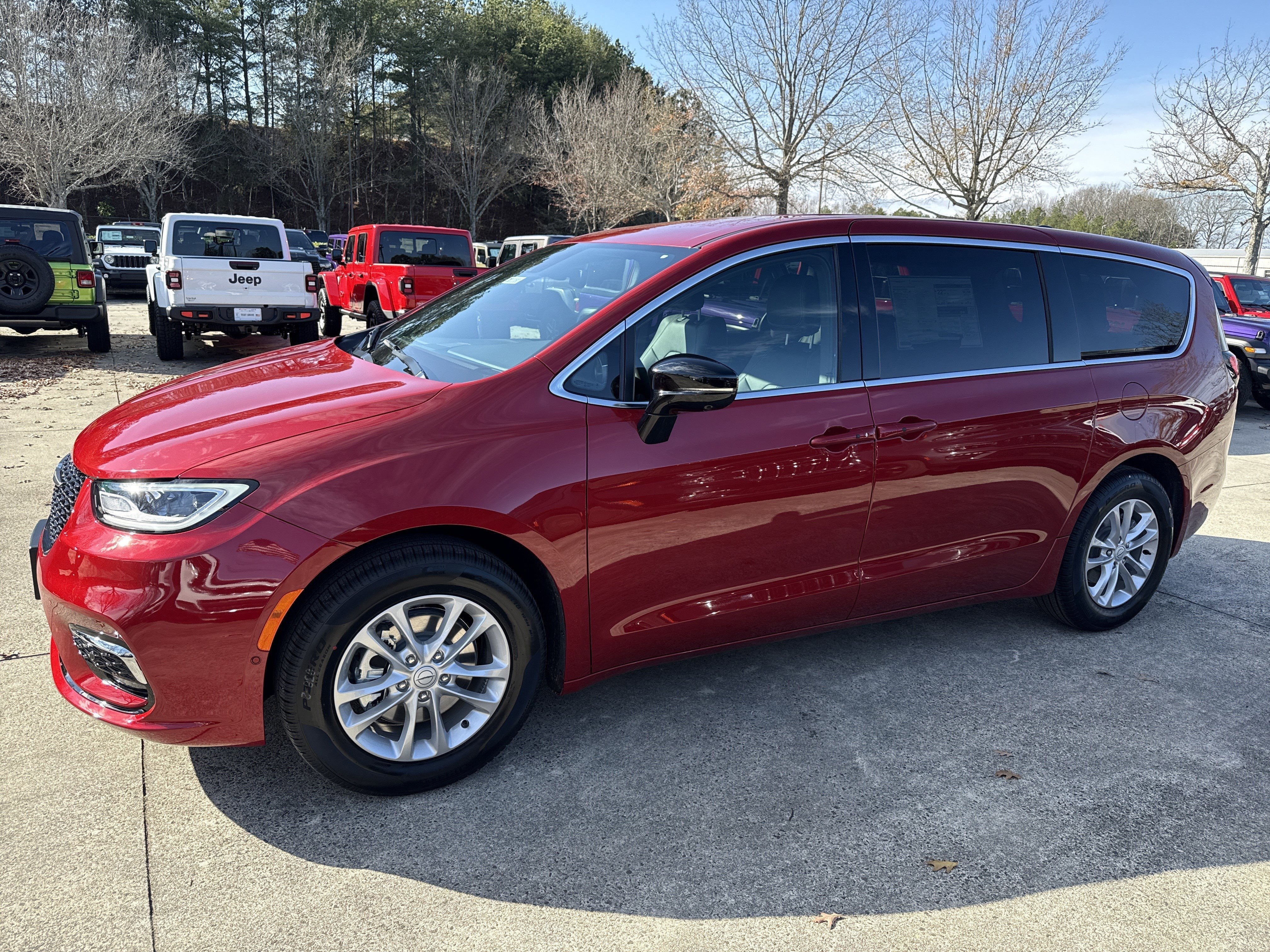 New 2026 Red Hot Pearlcoat Chrysler Select image 4