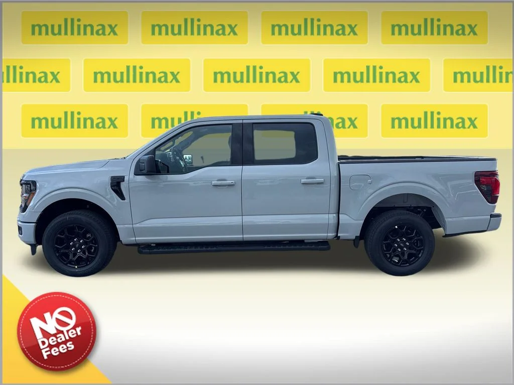 New 2026 White Ford XLT image 2