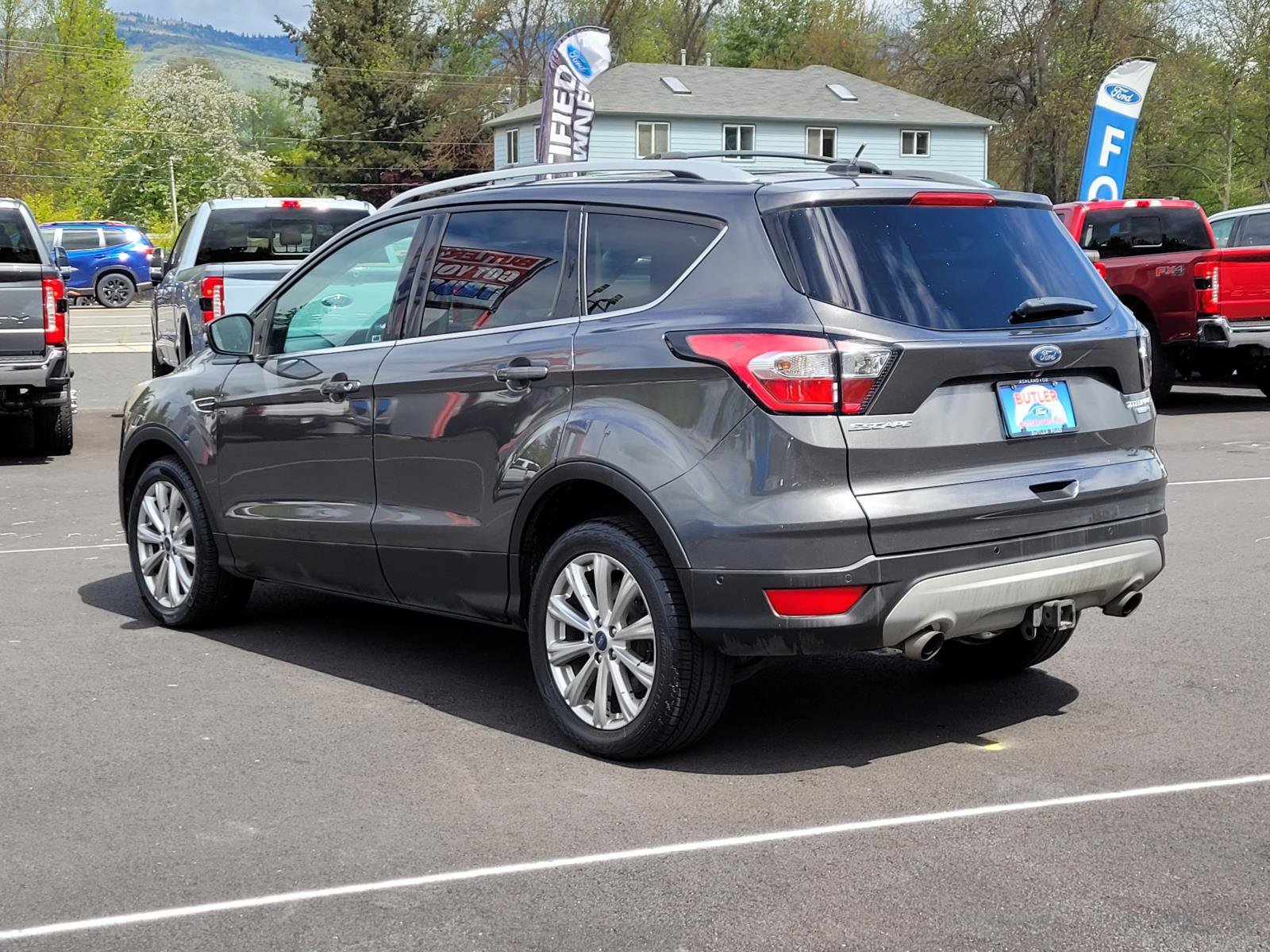 Used 2017  Ford Titanium image 7