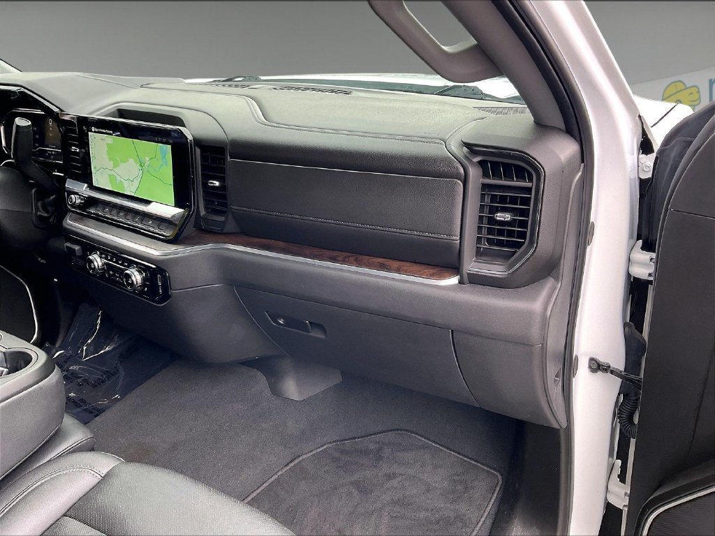 Used 2025 Summit White GMC SLT image 12