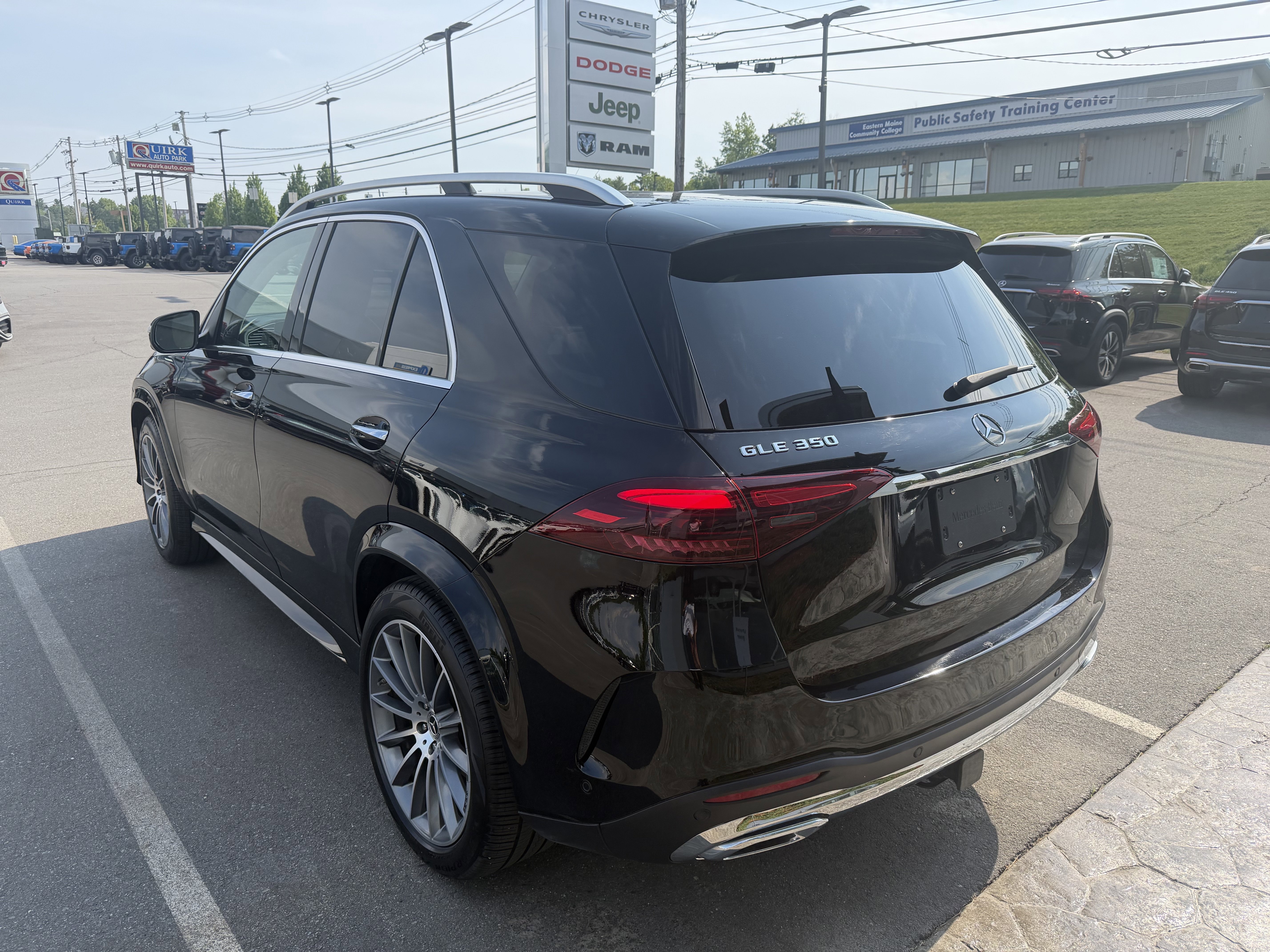 Used 2024 Black Mercedes-Benz GLE 350 image 3