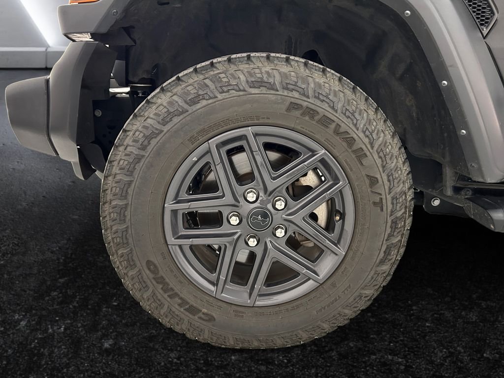 Used 2024 Black Jeep Sport S image 27