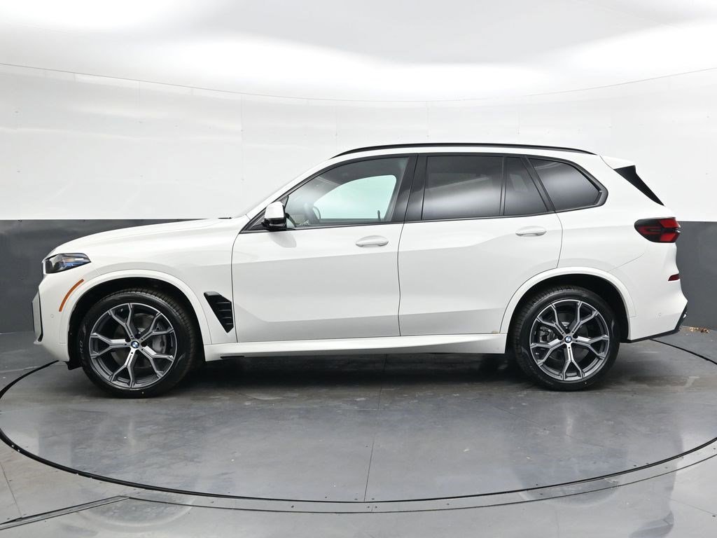 Used 2026 Alpine White BMW xDrive40i image 7
