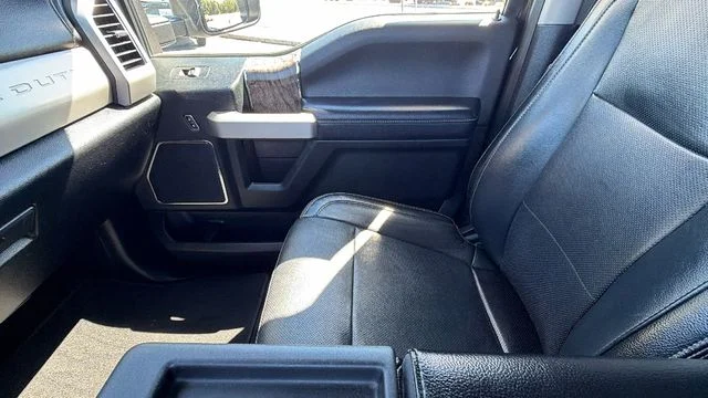 Used 2018  Ford  image 24