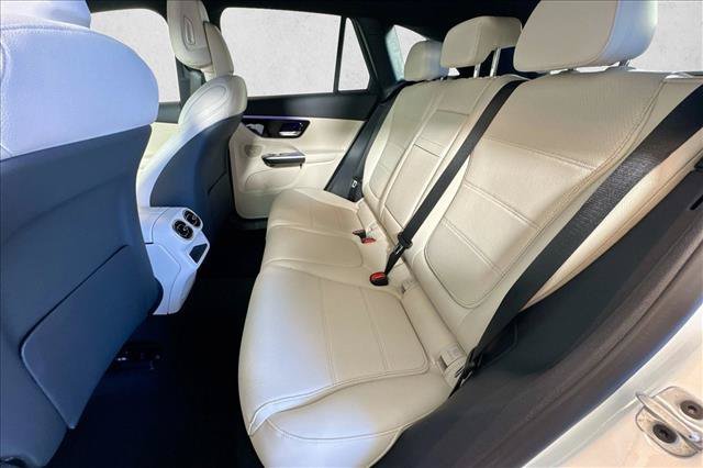 New 2026 Polar White Mercedes-Benz GLC 300 image 50