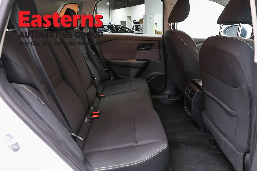 Used 2023 White Nissan S image 23