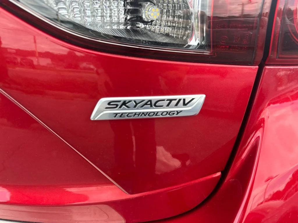 Used 2018 Red Metallic Mazda Grand Touring image 8