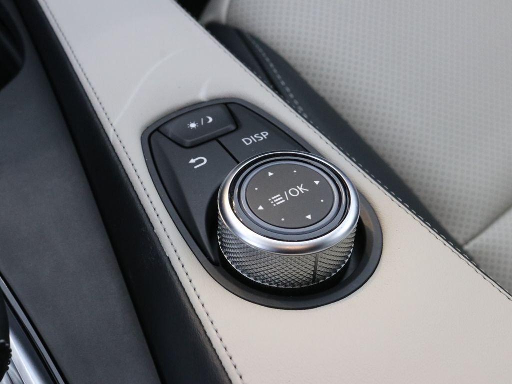 Certified Used 2023 Gray INFINITI LUXE image 23