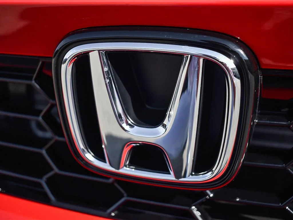 New 2026 Rallye Red Honda SPORT TOURING Top of the class — in every way. image 9