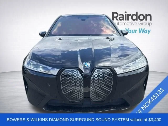 Used 2022 Black Sapphire Metallic BMW xDrive50 image 2