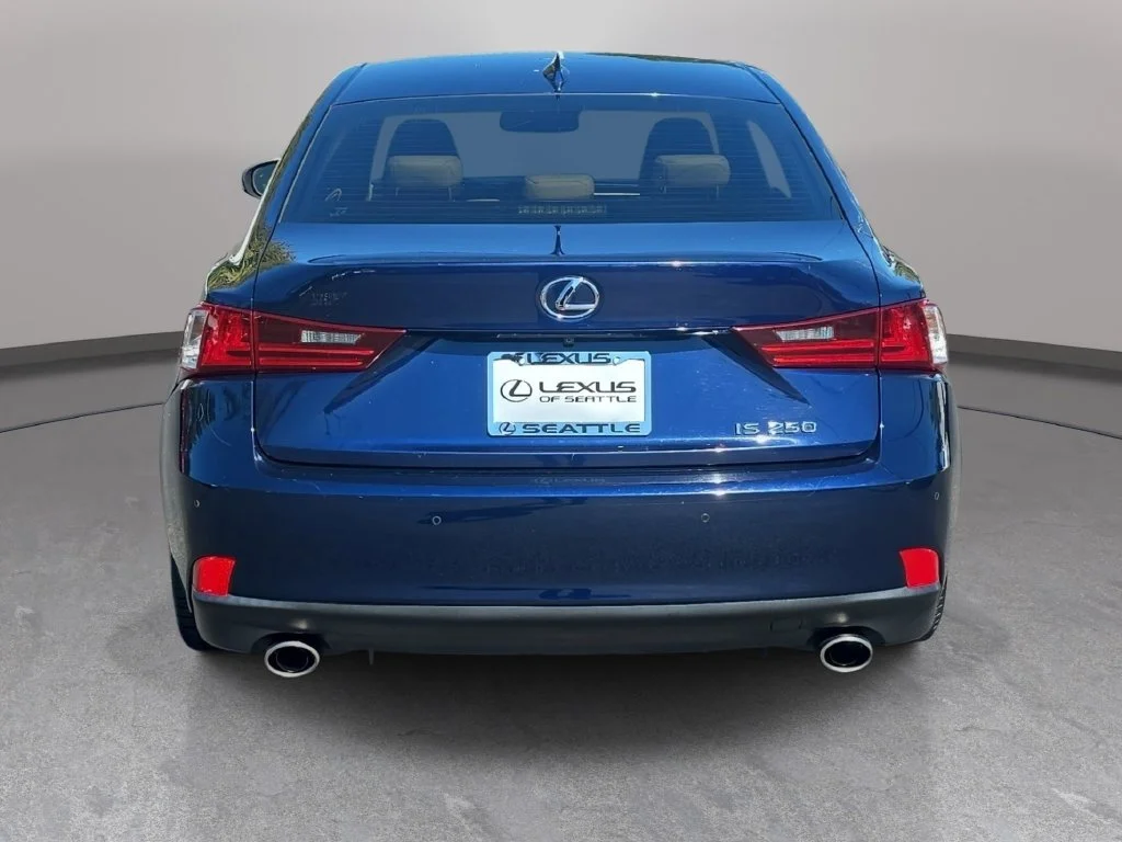 Used 2014  Lexus 250 image 7