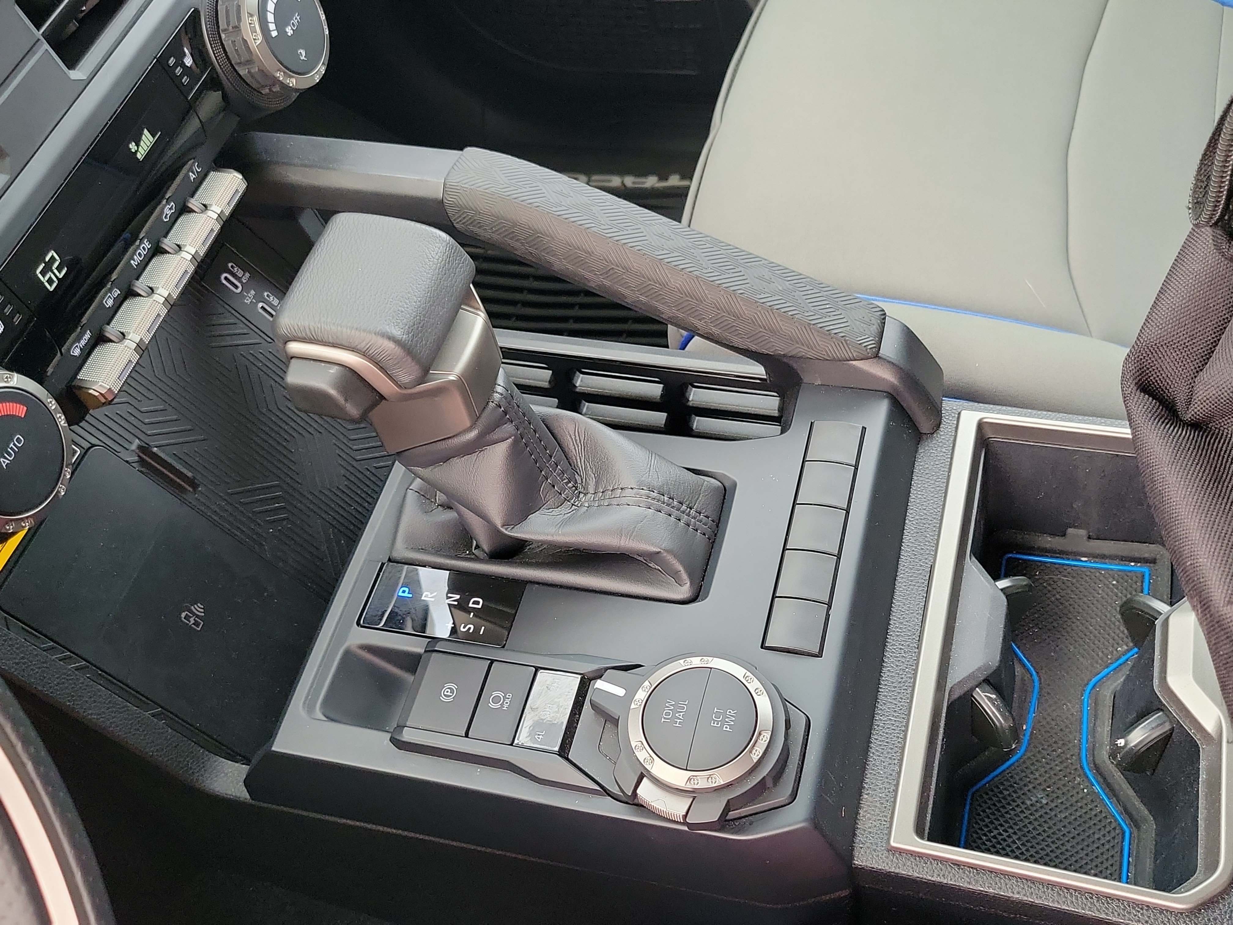 2024 Toyota Tacoma SR5 - Photo 14