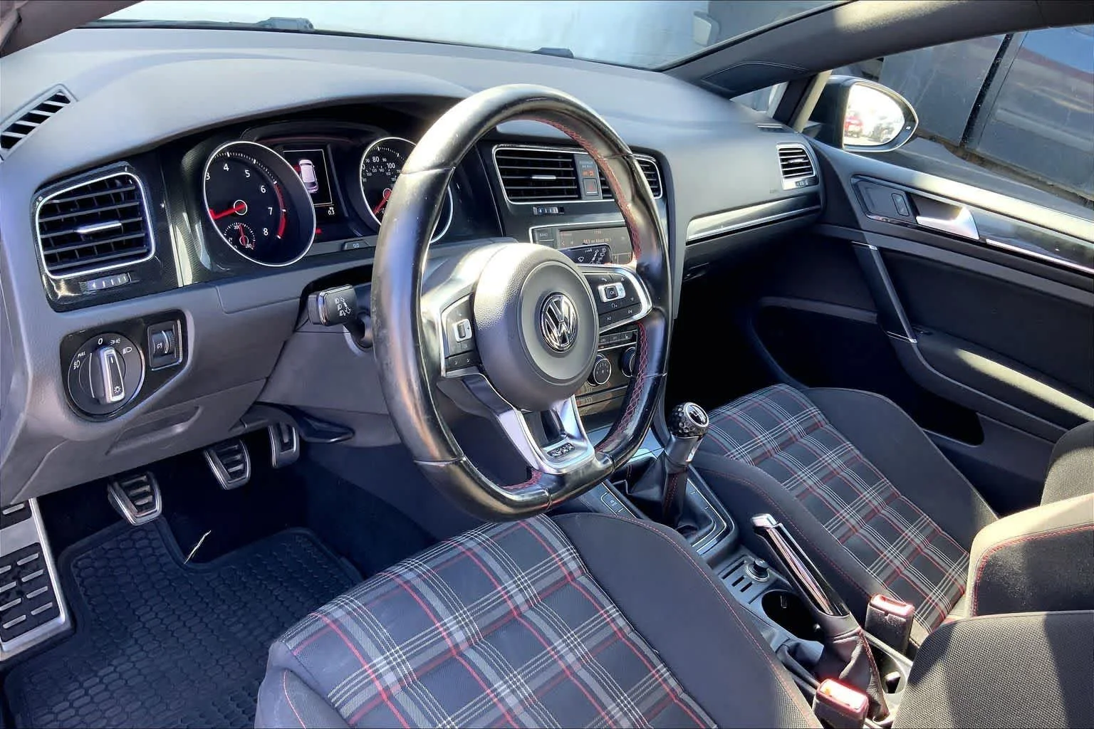 3VW5T7AU3GM069132