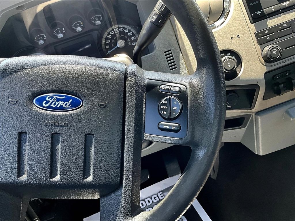 Used 2014 Silver Ford XLT image 15