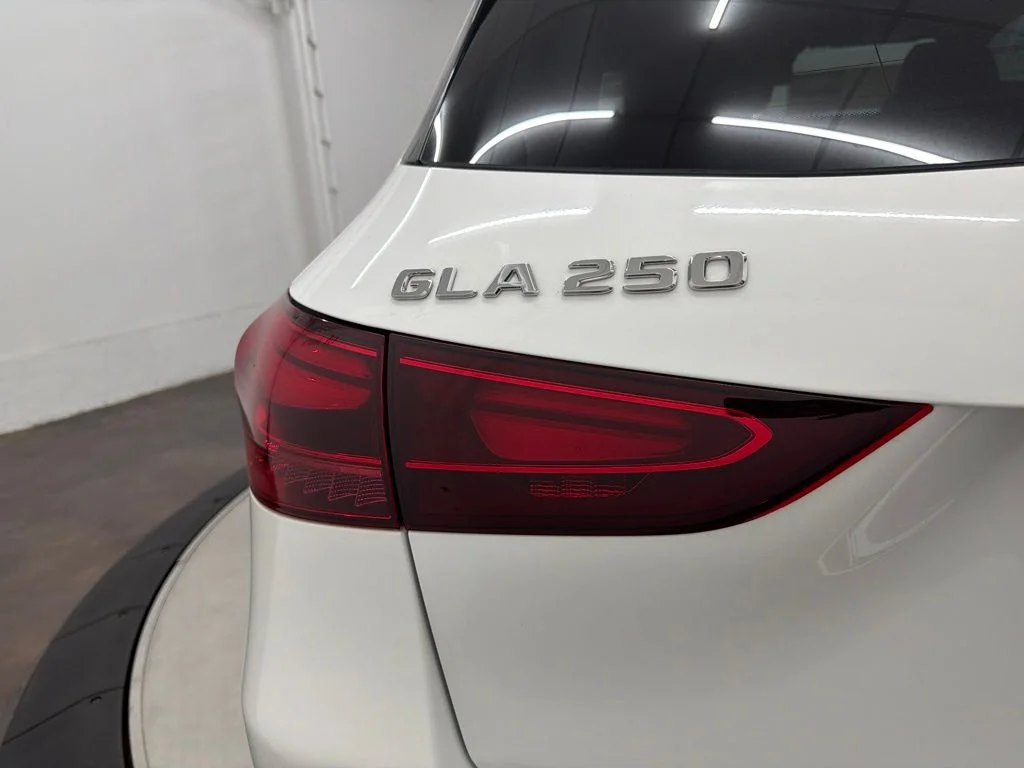 New 2026 White Mercedes-Benz GLA 250 image 11