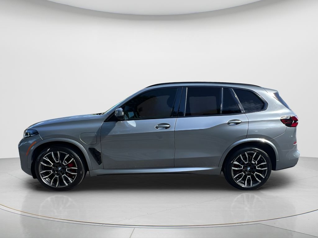 New 2026 Skyscraper Grey Metallic BMW xDrive50e image 8