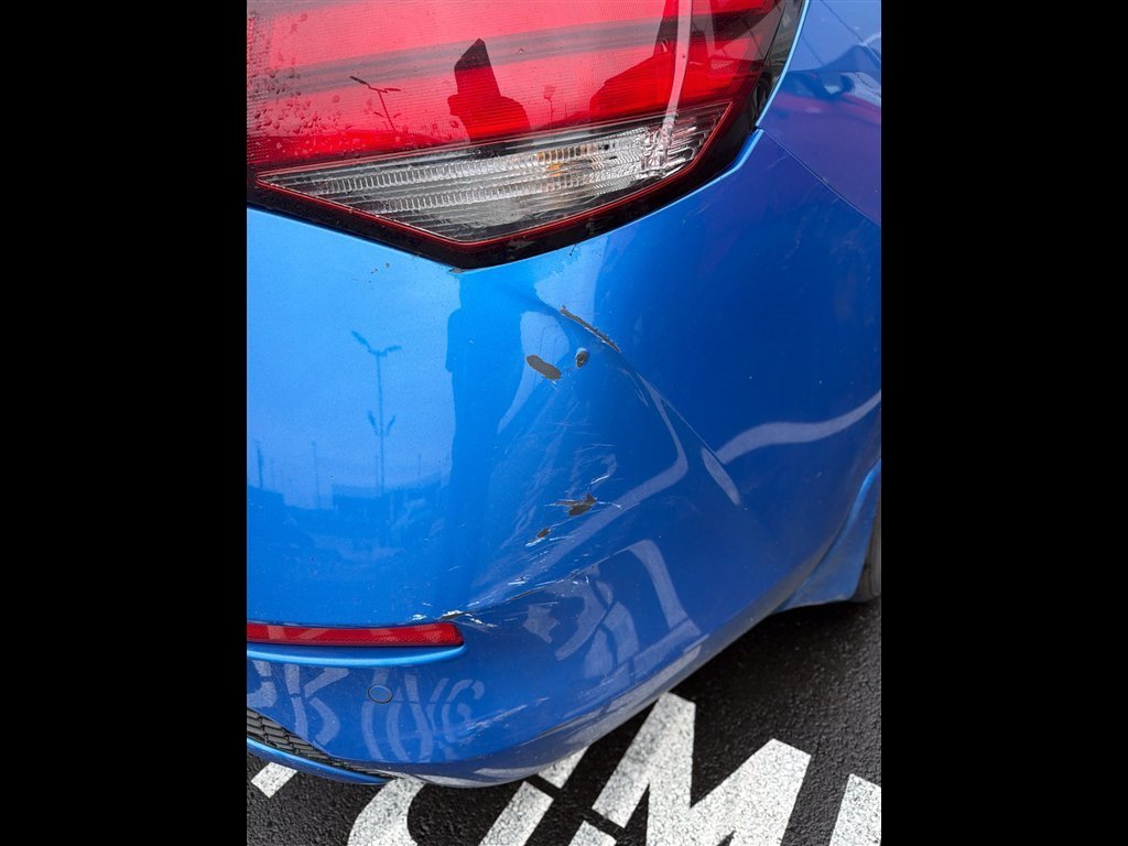 Used 2022 Blue Nissan SV image 24