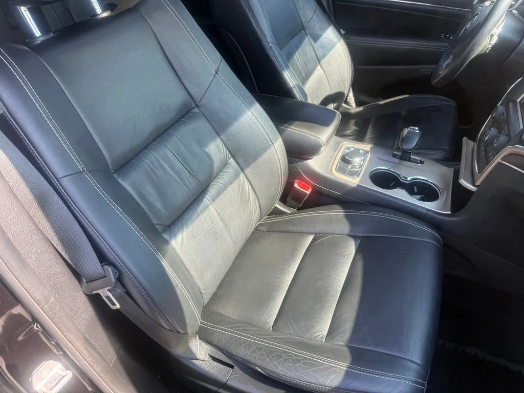 Used 2015 Brilliant Black Crystal Pearlcoat Jeep Limited image 61