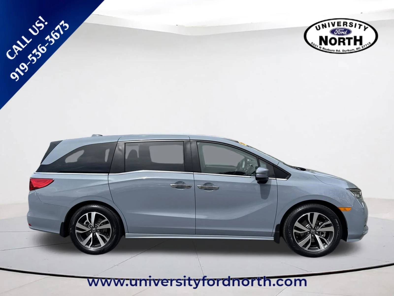 Used 2024 Sonic Gray Pearl Honda Touring image 7