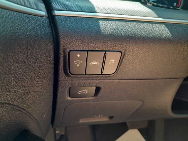Used 2022 Red Kia GT-Line image 18