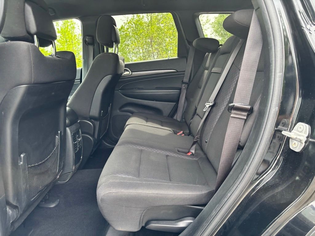 Used 2020 Black Jeep Laredo image 10