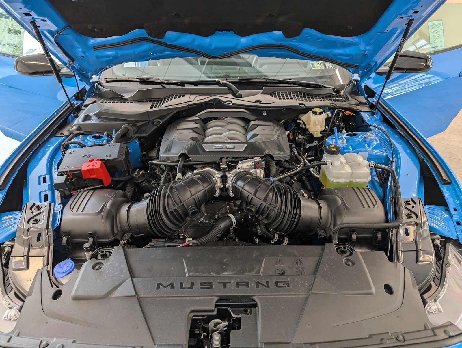 2025 Ford Mustang GT Fastback - Photo 10
