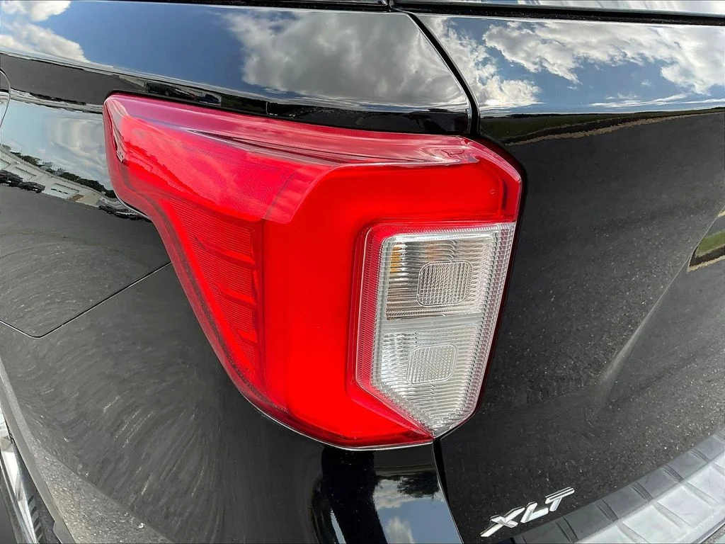 Certified Used 2020 Black Ford XLT image 23