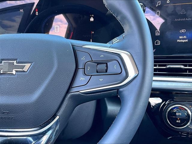 Used 2025 Mosaic Black Metallic Chevrolet ACTIV image 24