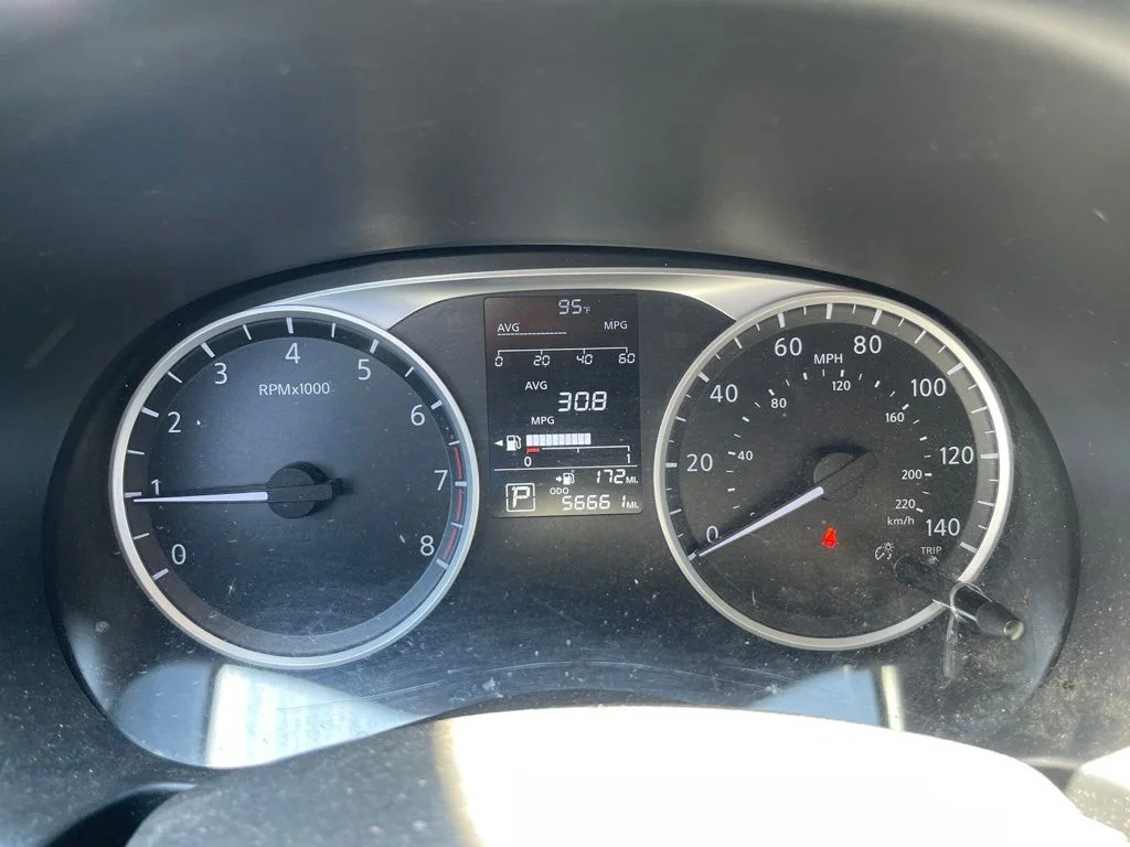 Used 2020 Gray Nissan S image 15