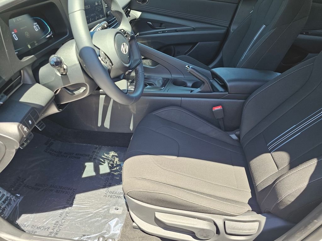 2026 Hyundai Elantra SEL Sport - Photo 23