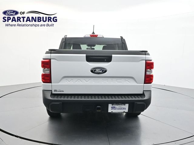 Used 2025 White Ford XL image 6