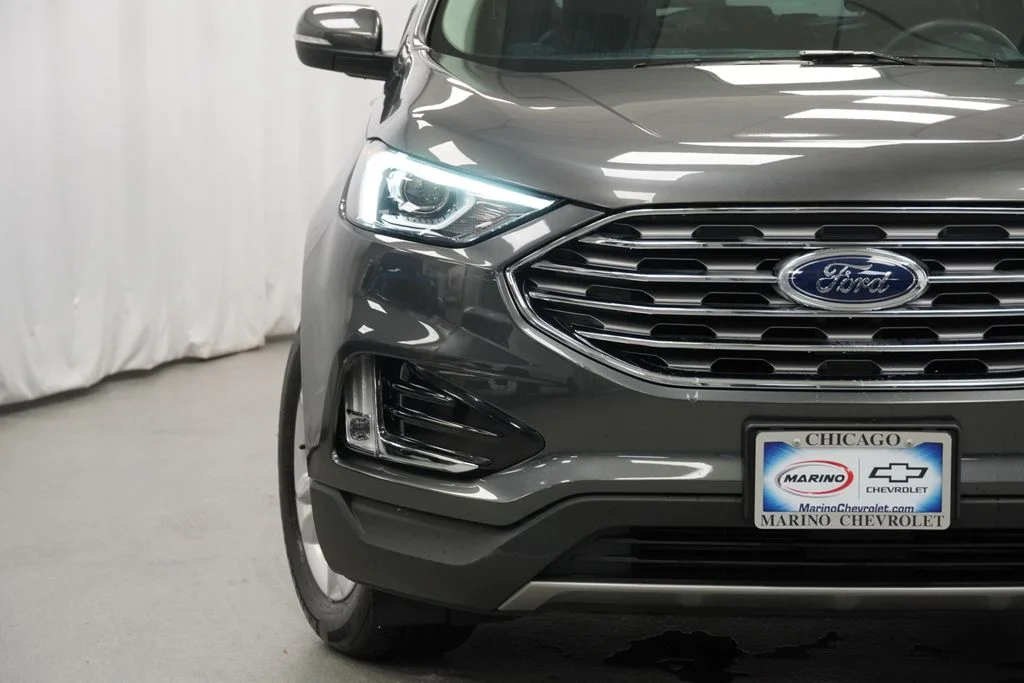 Used 2019 Gray Ford SEL image 33