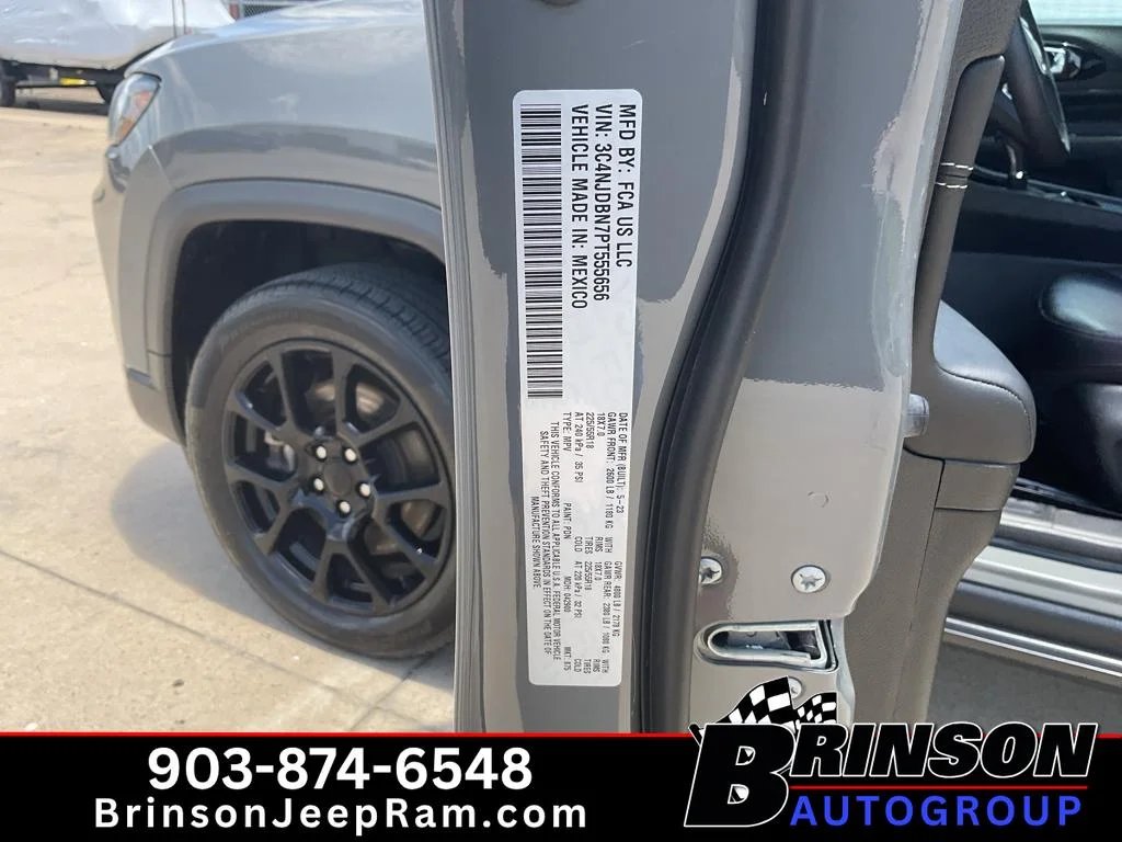 Used 2023 Grey Jeep Altitude image 35