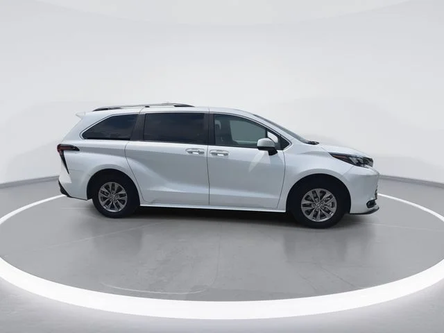 Used 2026 Beige Toyota XLE image 9