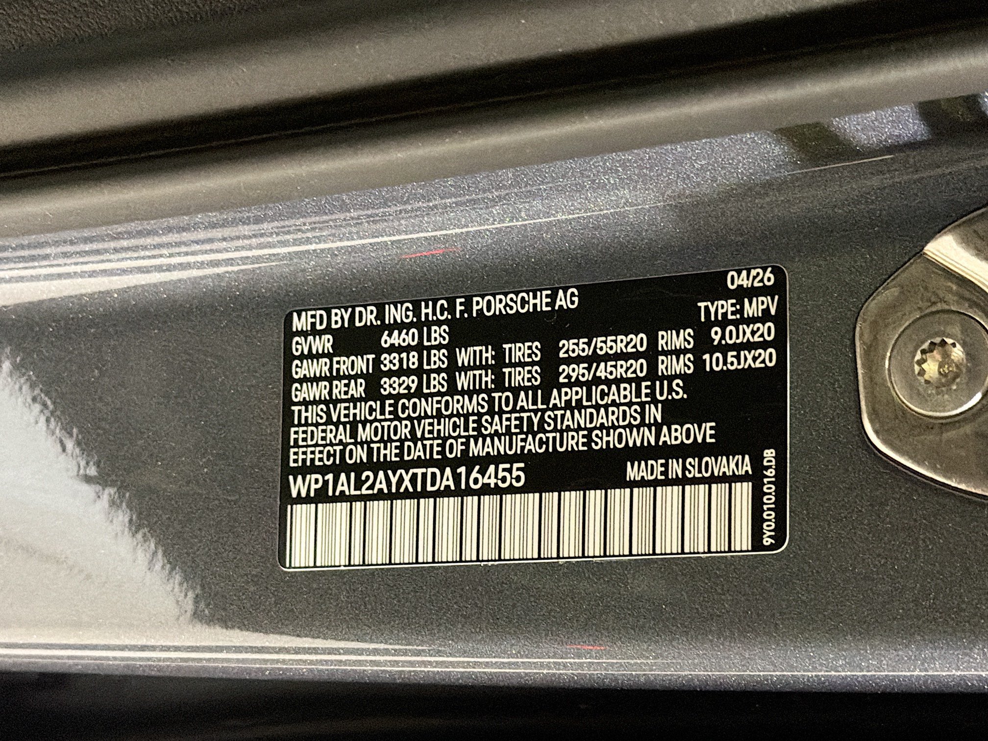New 2026 Vanadium Grey Metallic Porsche S image 42