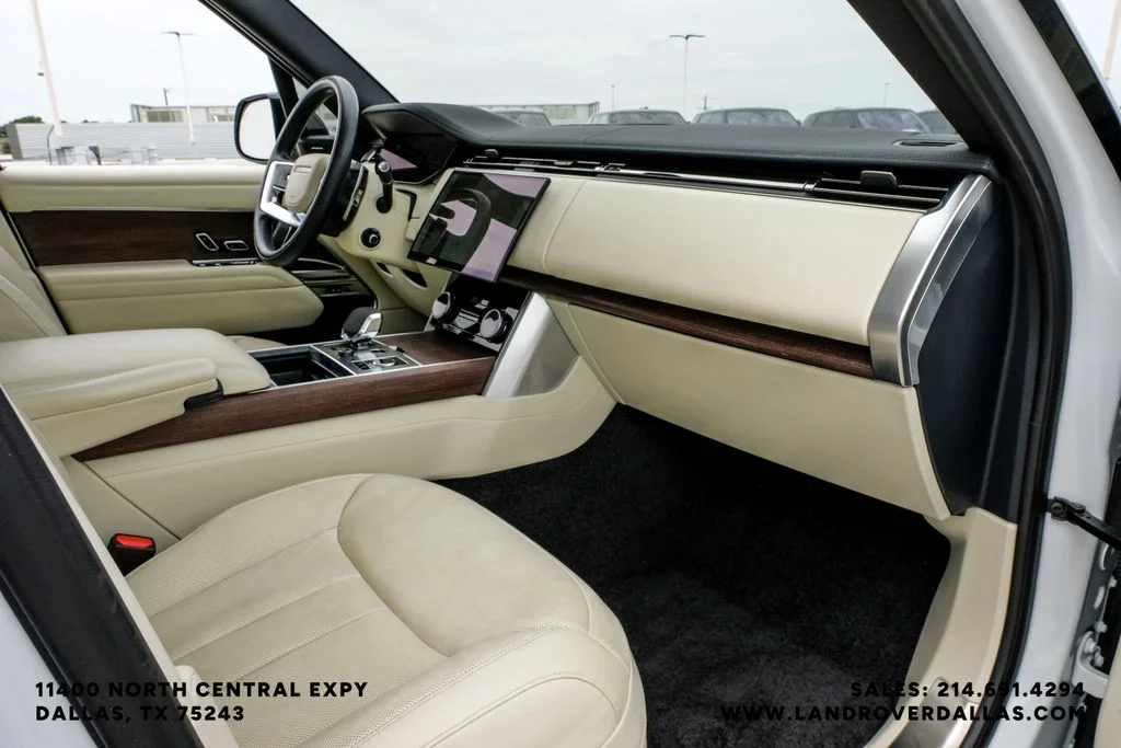 Certified Used 2023 Fuji White Land Rover SE image 12