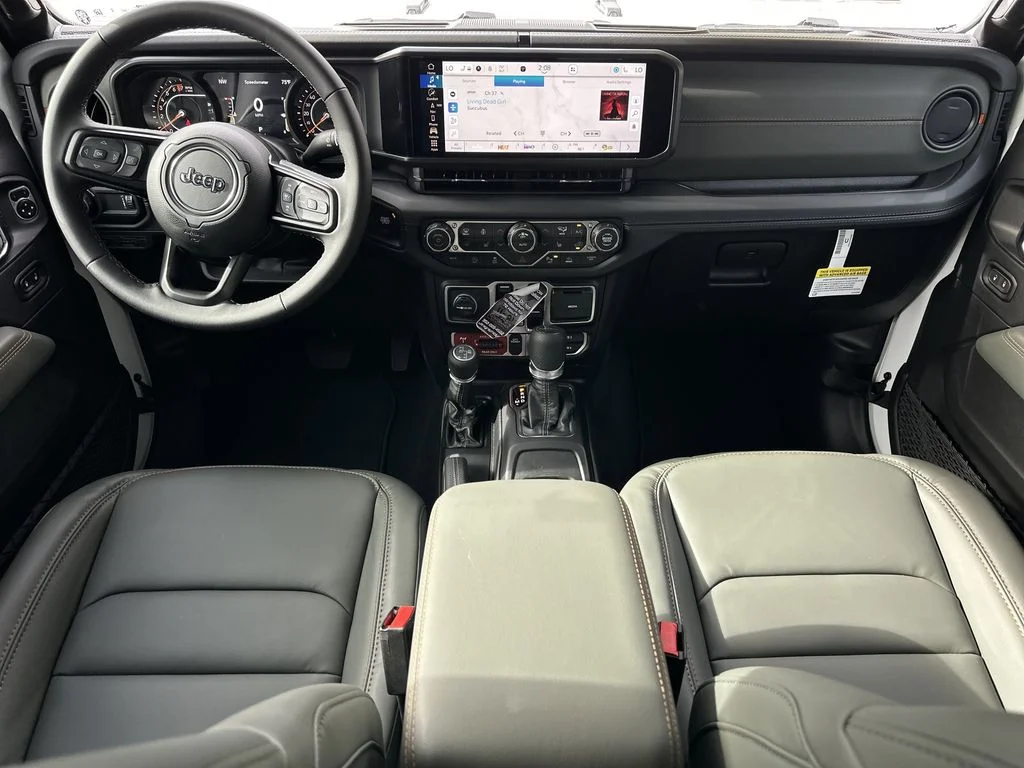 New 2026 Bright White Clear-Coat Exterior Paint Jeep Mojave X image 11