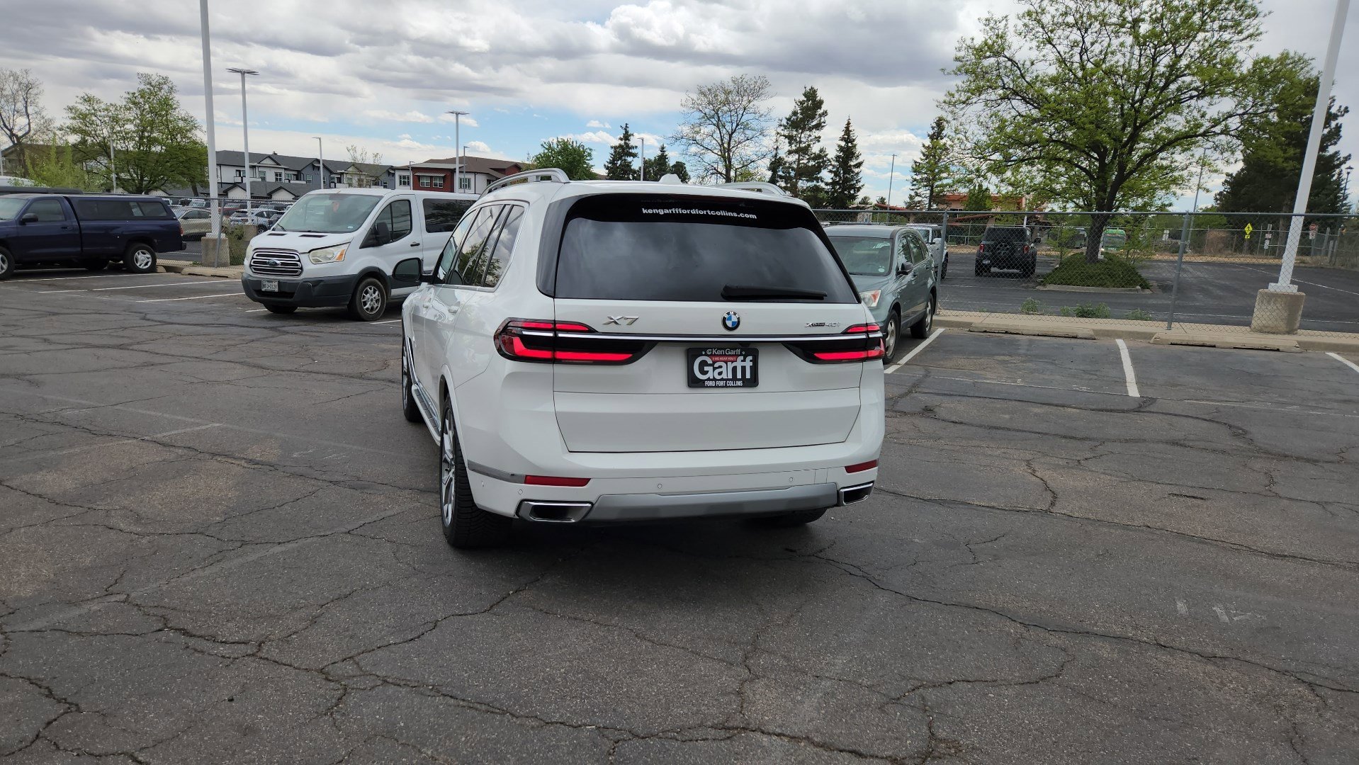 Used 2025 Alpine White BMW xDrive40i image 12