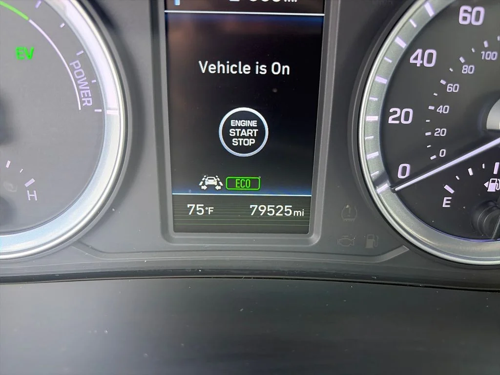 Used 2019 White Hyundai Limited image 17