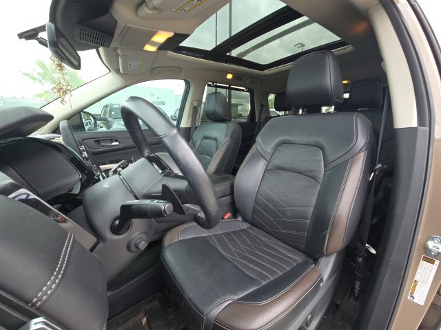 Used 2024 Beige Nissan Platinum image 18