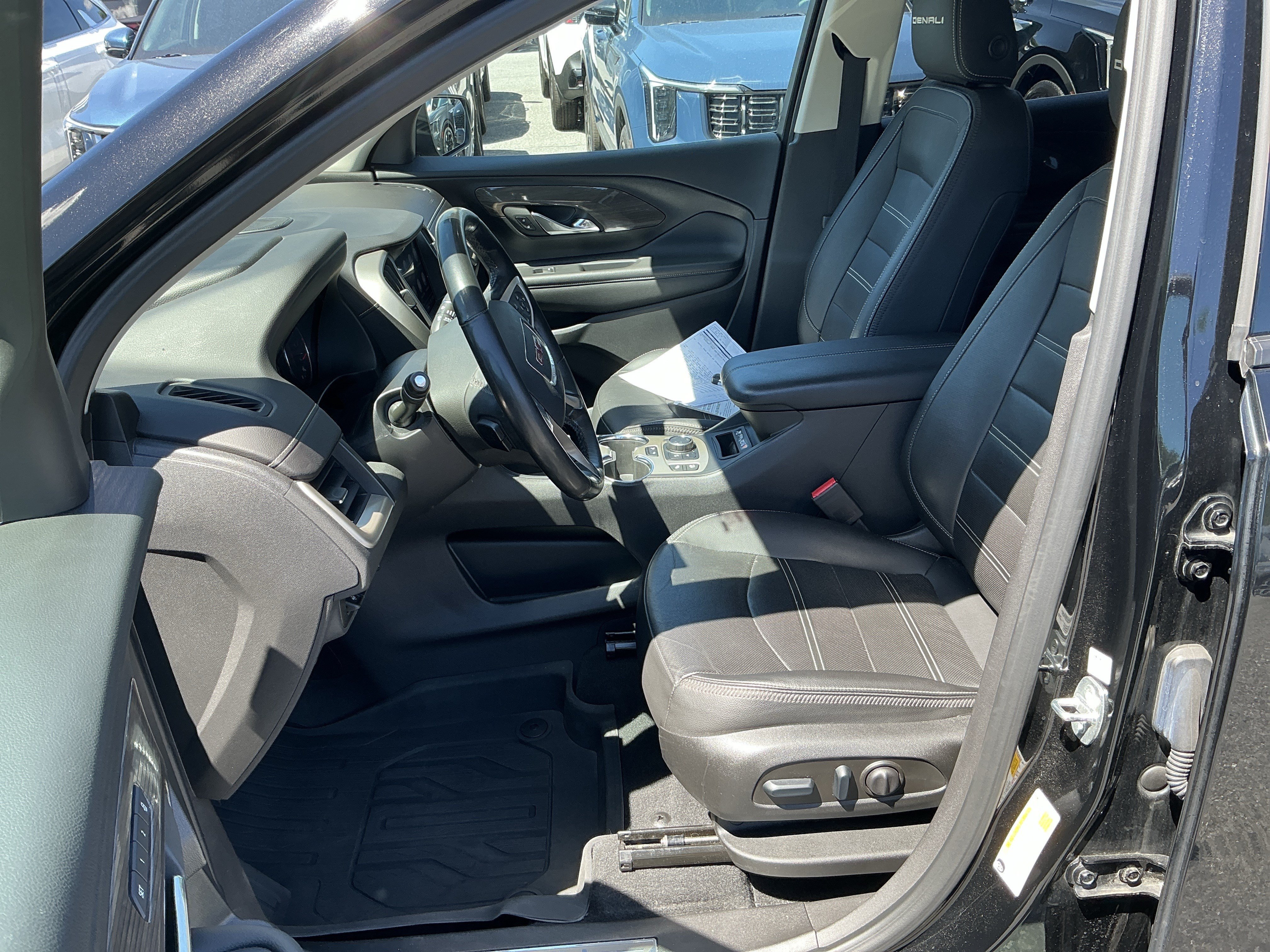 Used 2023 Ebony Twilight Metallic GMC Denali image 15