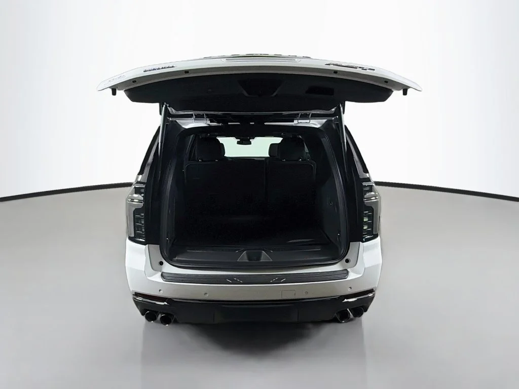 2026 Chevrolet Suburban RST - Photo 24
